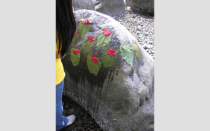 Rivers & Ties (The rocks in False Creek) | Young woman at work,2007
